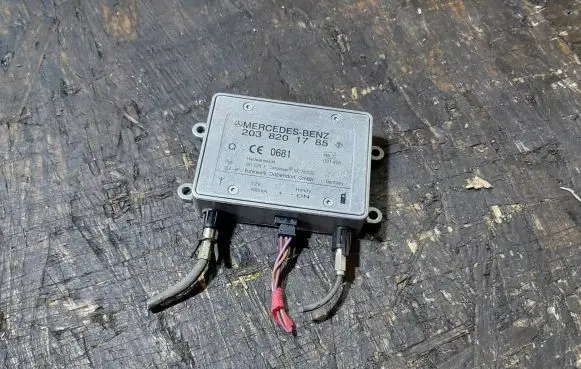 Antenna control unit
