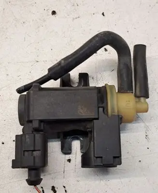 Audi A4 S4 B8 8K Vacuum valve 8K0906627