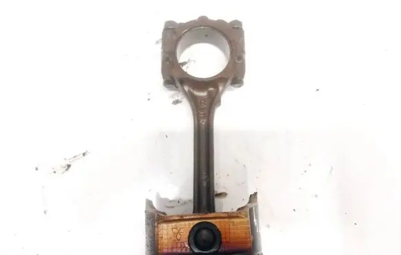 Mitsubishi Grandis Piston with connecting rod