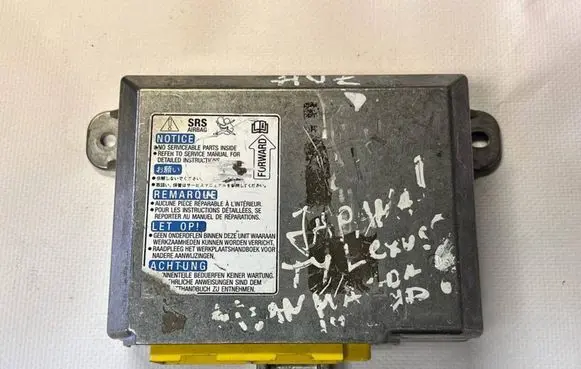 Mazda Premacy Air suspension control unit module (rear) 