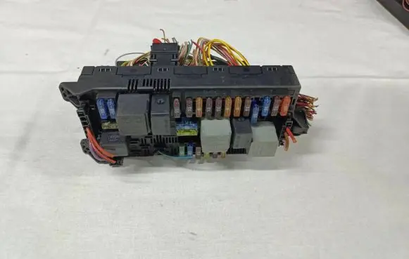 Mercedes-Benz E W211 Fuse module 2115457701