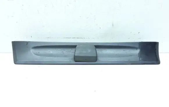 Volvo XC70 Radio/GPS head unit trim 08650366