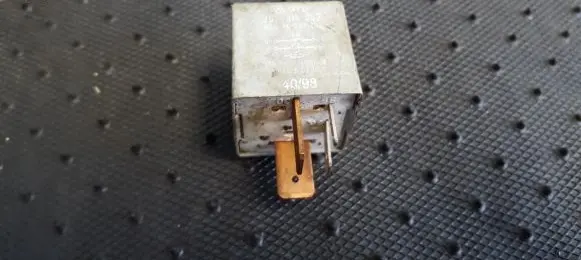 Volkswagen Golf IV Other relay 357911253 50237003