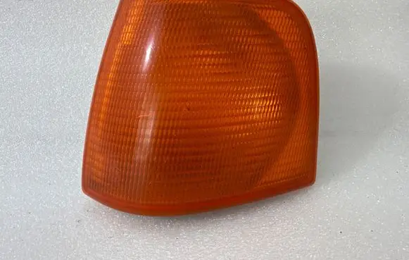 Audi 100 S4 C4 Front indicator light 443953049 1305232024