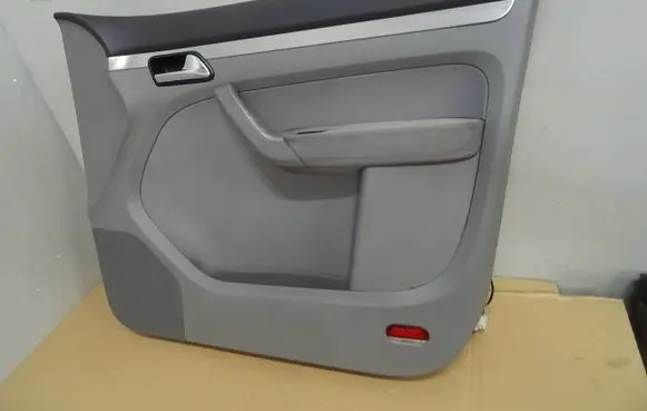 Volkswagen Touran I Front door card panel trim