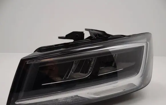 Audi Q2 - Headlight/headlamp 81A941011C L277996