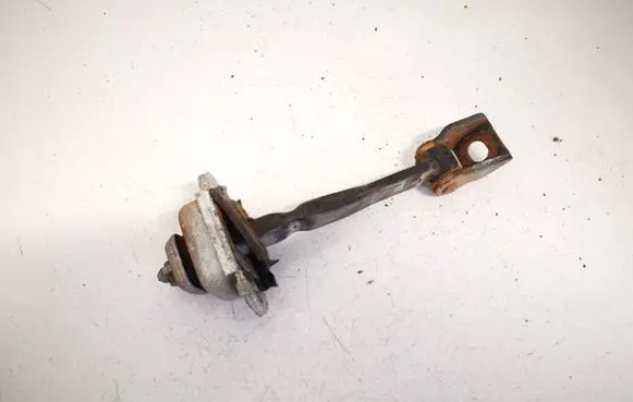 Skoda Octavia Mk2 (1Z) Rear door check strap stopper