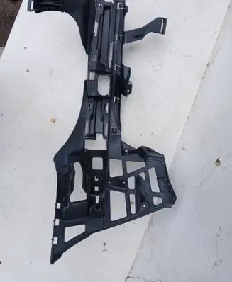 Mercedes-Benz E W211 Front bumper mounting bracket A2118800352