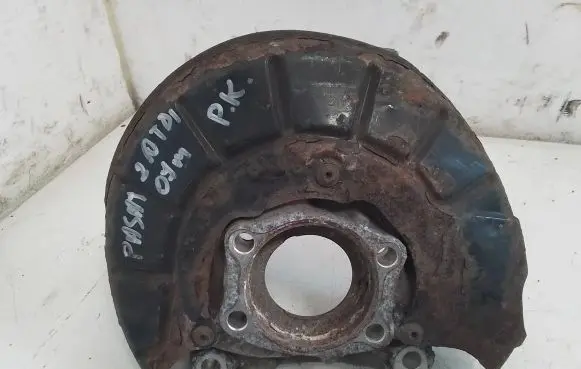 Volkswagen PASSAT B6 Front wheel hub