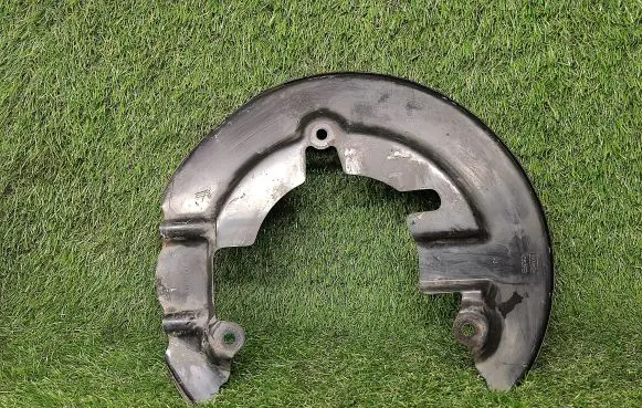 Ford C-MAX II Front brake disc dust cover plate AV612C447AB