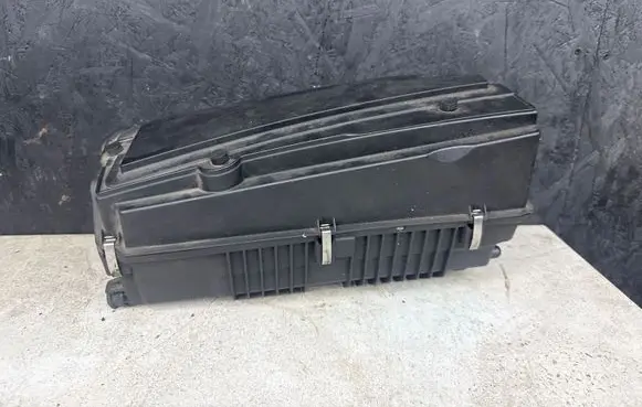 Mercedes-Benz C W204 Air filter box A6460902001 HLP1453