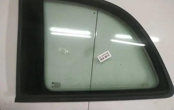Opel Zafira A Rear side window AS2