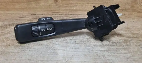 Volvo C30 Indicator stalk 17D770