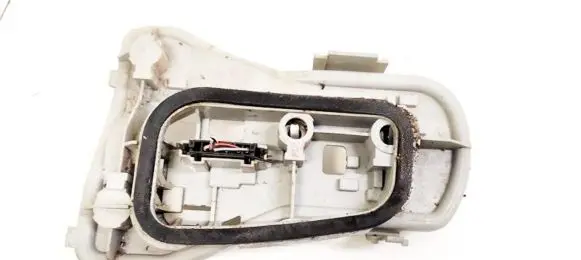 Volkswagen Polo IV 9N3 Tail light bulb cover holder 965351
