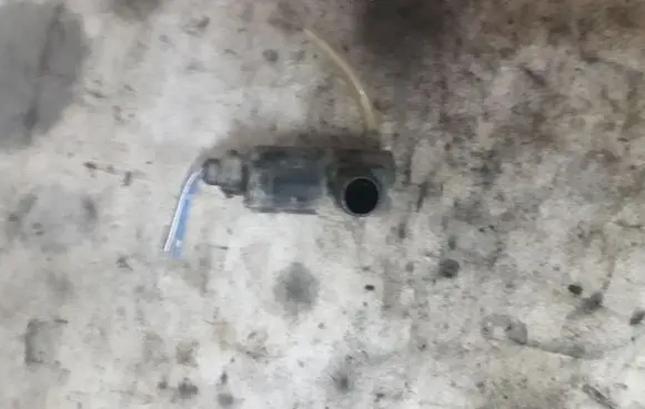 Toyota Avensis Verso Windscreen/windshield washer pump