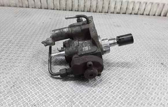 Nissan Navara D40 Fuel injection high pressure pump 16700EB300