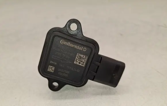 BMW X3 F25 Mass air flow meter 7593624