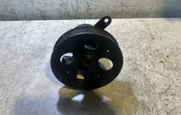 Opel Corsa C Power steering pump