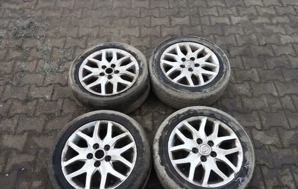 Toyota Auris 150 R16 alloy rim 