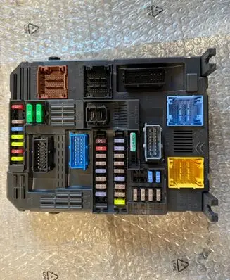 Citroen C3 Aircross Fuse module 9819851480 2331962683 28550137