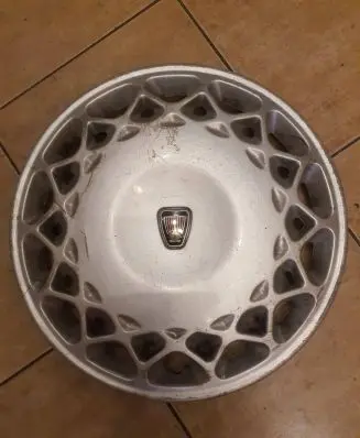 Rover 214 - 216 - 220 R14 wheel hub/cap/trim PA6GF20M10 DTB10104 DTB10103