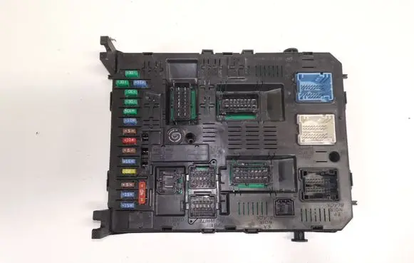 Citroen C4 I Comfort/convenience module 281208364 281192462C