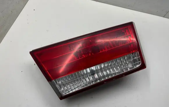 Hyundai Sonata Tailgate rear/tail lights