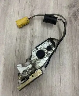 Jaguar XJ X40 Front door lock