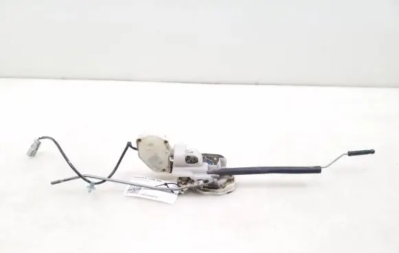 Honda CR-V Front door lock