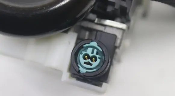 Rear seatbelt