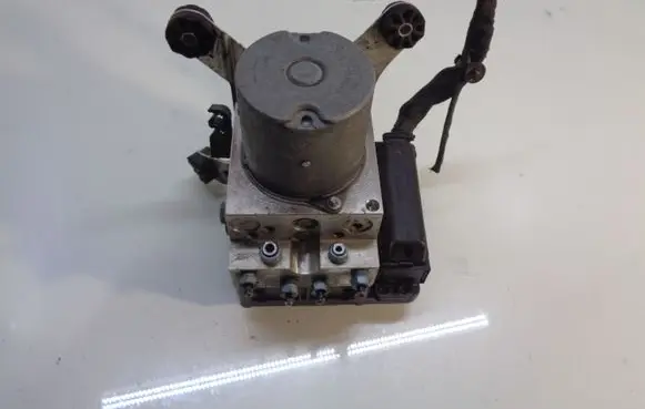BMW 5 F10 F11 ABS Pump 6852808 6852811