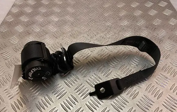 Jeep Grand Cherokee Rear seatbelt 6411994