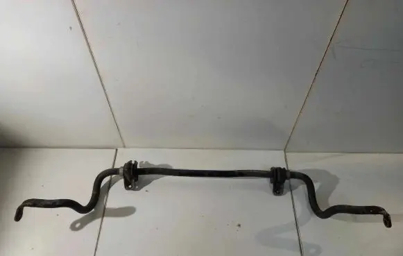 Nissan Leaf II (ZE1) Front anti-roll bar/sway bar