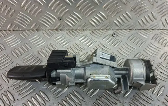 Ford Focus C-MAX Ignition lock 3M513F880AA