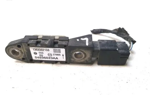 Chrysler Grand Voyager IV Airbag deployment crash/impact sensor