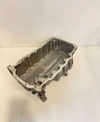 Volkswagen PASSAT B7 Oil sump 03G103603