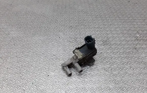 Toyota Yaris Valve vacuum 9091012247