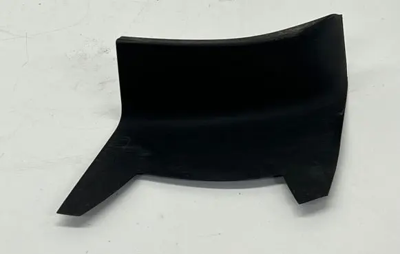 Porsche Macan (95B) Rear/tail light trim molding 189575