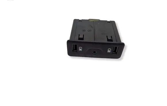 Renault Espace V (RFC) AUX in-socket connector 280239684R DQ15737781