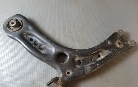 Skoda Octavia Mk3 (5E) Front lower control arm/wishbone