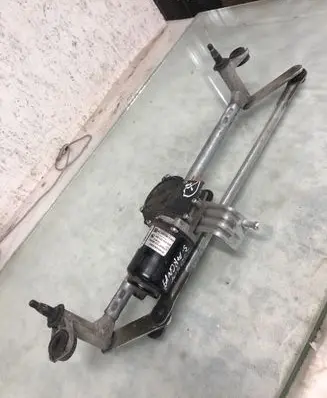 Seat Arona Front wiper linkage and motor 6F1955113A