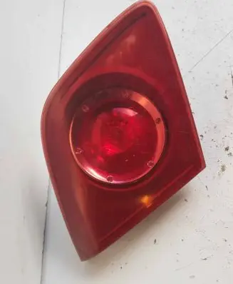 Mazda 3 I Tailgate rear/tail lights P2913L
