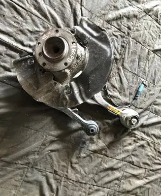 BMW 5 E60 E61 Front wheel hub spindle knuckle 6760182