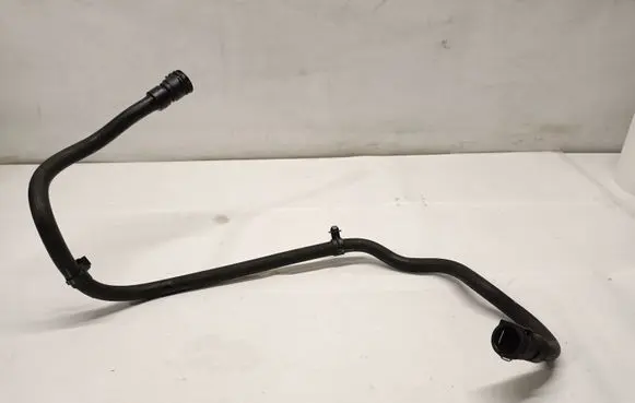 Peugeot 3008 II Engine coolant pipe/hose 9673473980