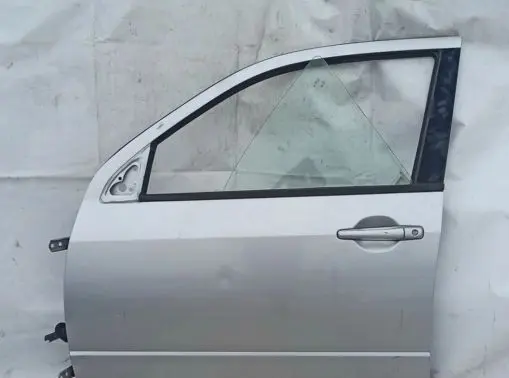 Mitsubishi Outlander Front door Sidabrine