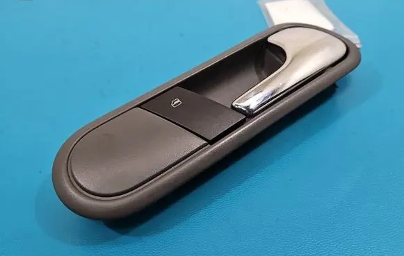 Seat Ibiza III (6L) Front door interior handle 6L1837114 IMPRK1590357