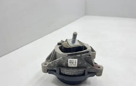 BMW 4 F32 F33 Engine mount bracket 6787658 251114