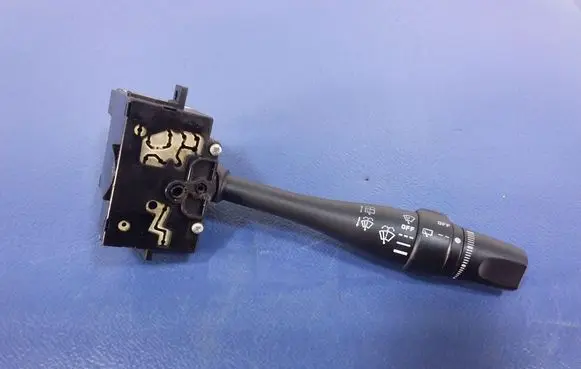 Nissan Primera Wiper turn signal indicator stalk/switch 54394781