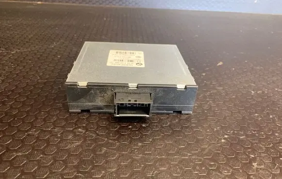 BMW X1 E84 Other control units/modules 9127088 0132712596 8ES00947920