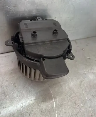 Audi A6 S6 C7 4G Heater fan/blower 4H1820021B H05S02